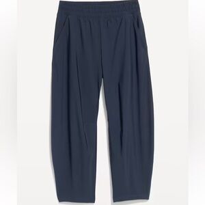 NWT High-Waisted SleekTech Barrel Ankle Pants Size L Old Navy Women’s Dusk Blue